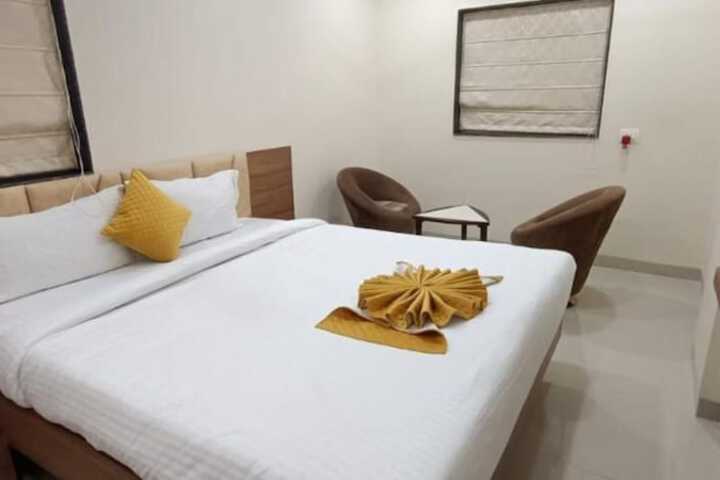 Room 4 of 14