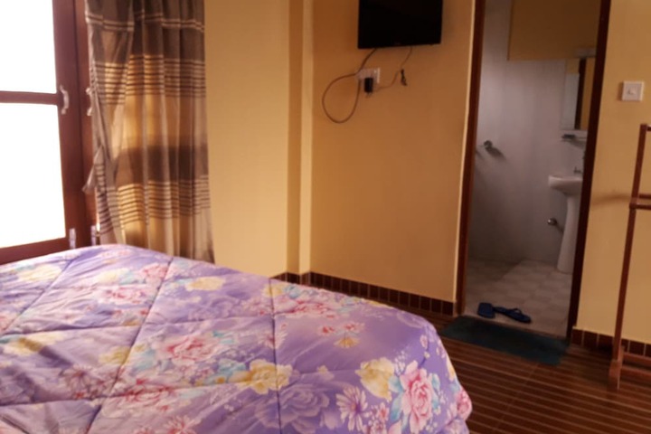 Room 13 of 63