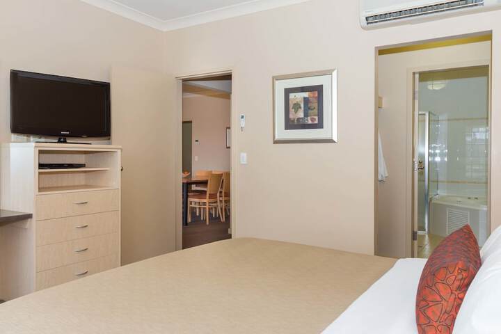 Room 5 of 64