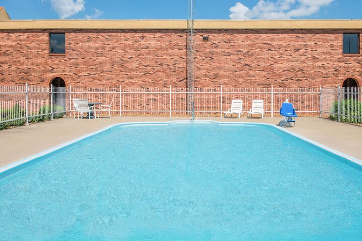 Pool 12 of 16