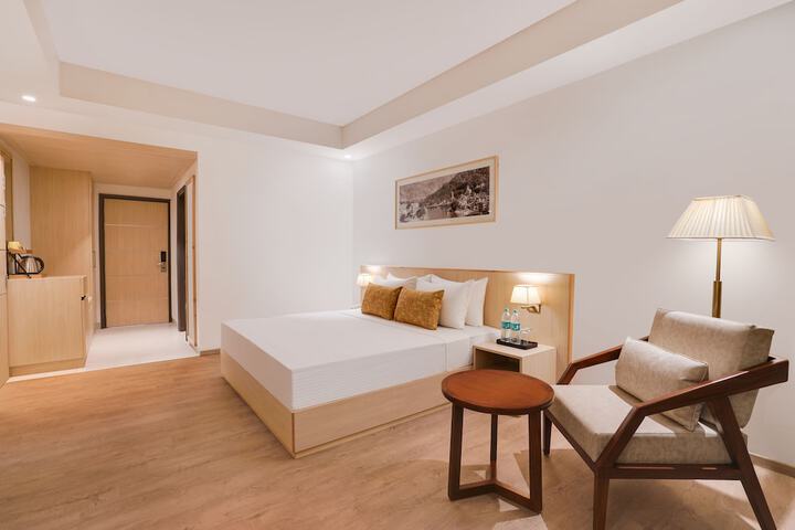 Room 17 of 41
