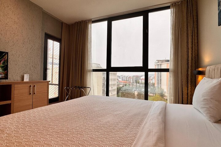 Room 11 of 31