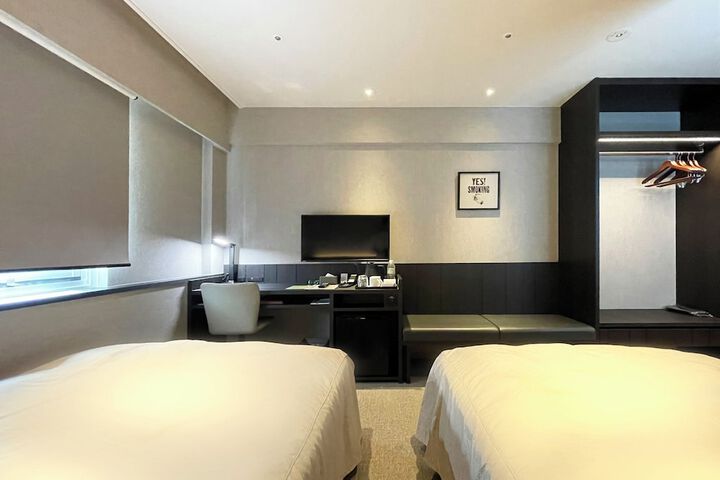 Room 29 of 37