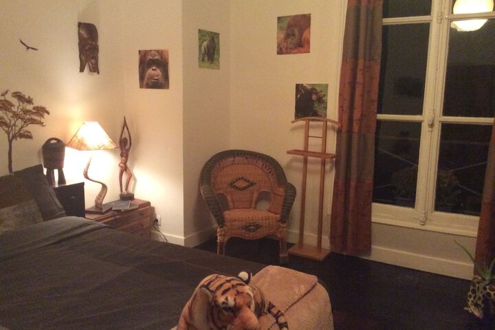 Room 6 of 12