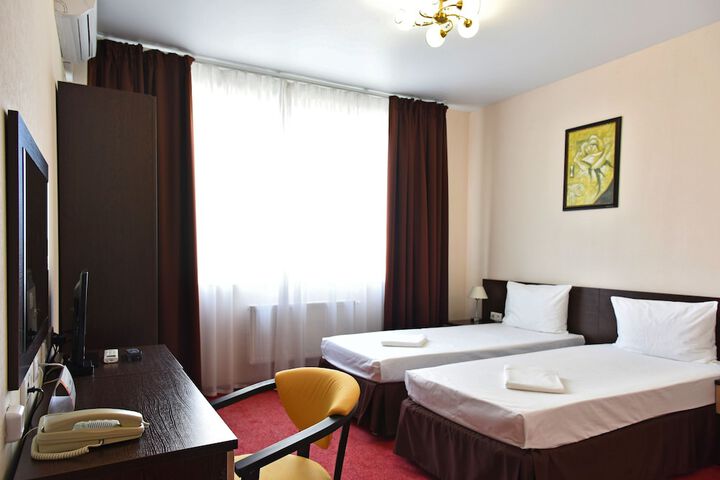 Room 4 of 46