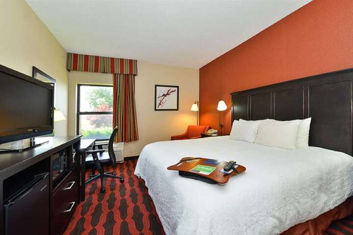 1 King Bed (1 of 8)
