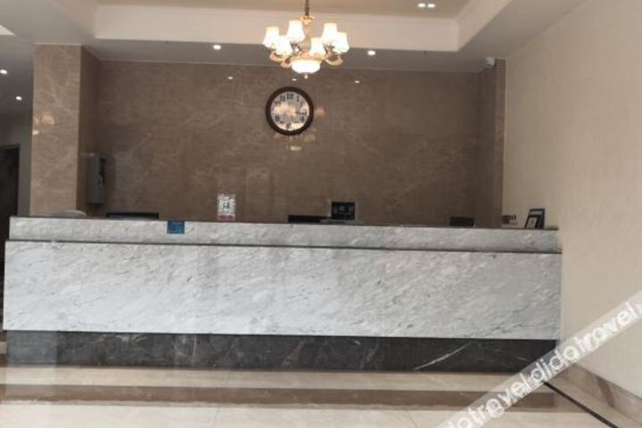 Chongqing Youth Business Hotel