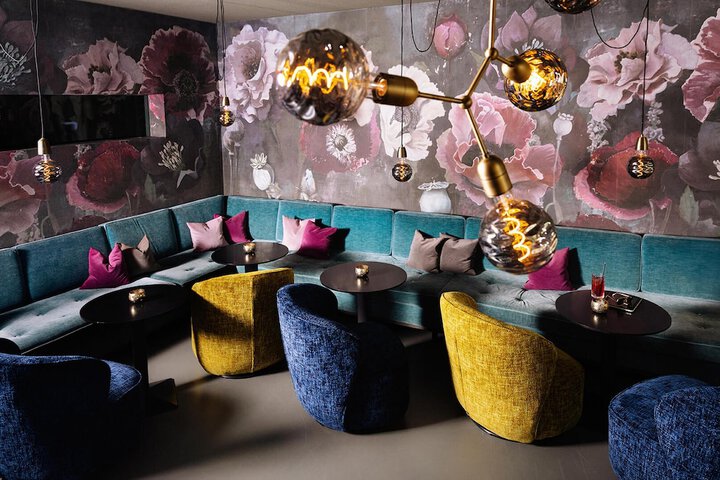 Lounge 69 of 89