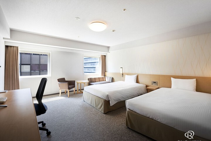 Room 4 of 22