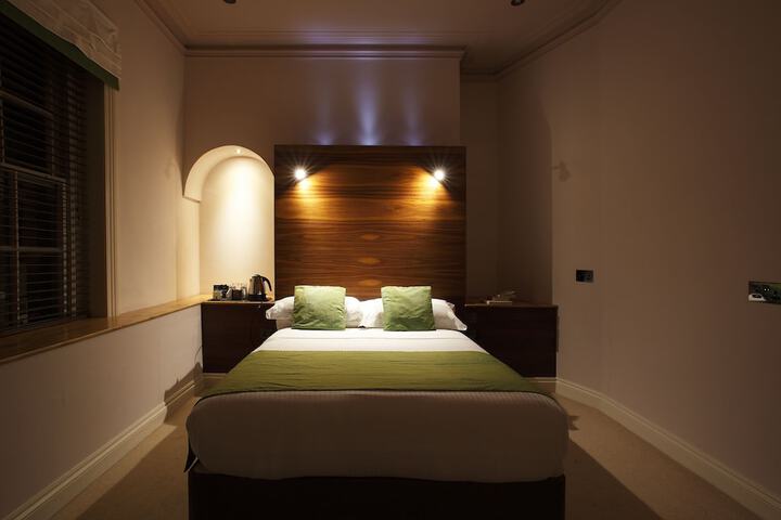 Room 21 of 64