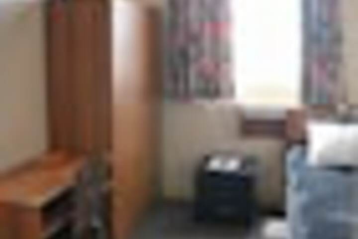 Room 8 of 63