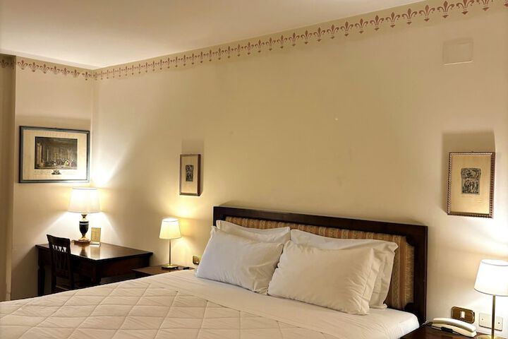 Room 49 of 177