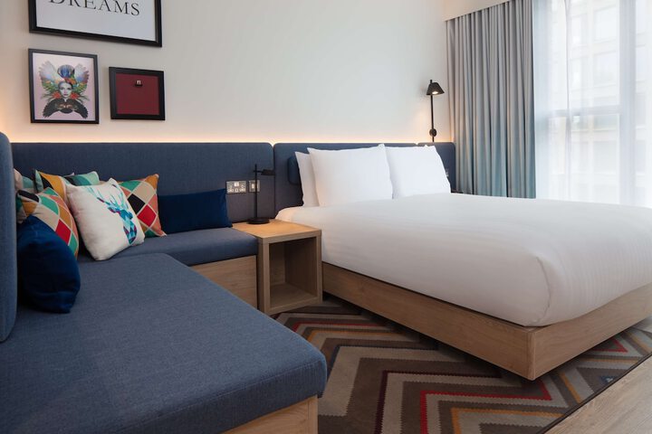 Room 20 of 39