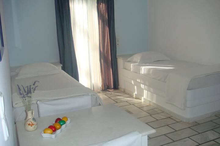 Room 3 of 58