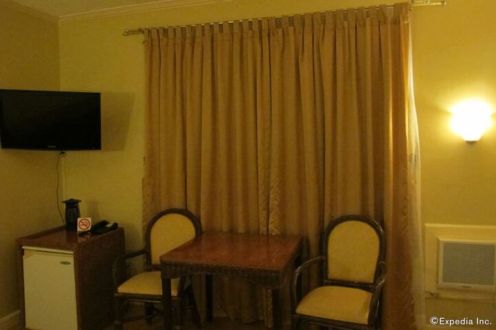 Room 25 of 57