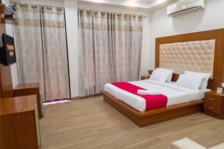 Room 10 of 37