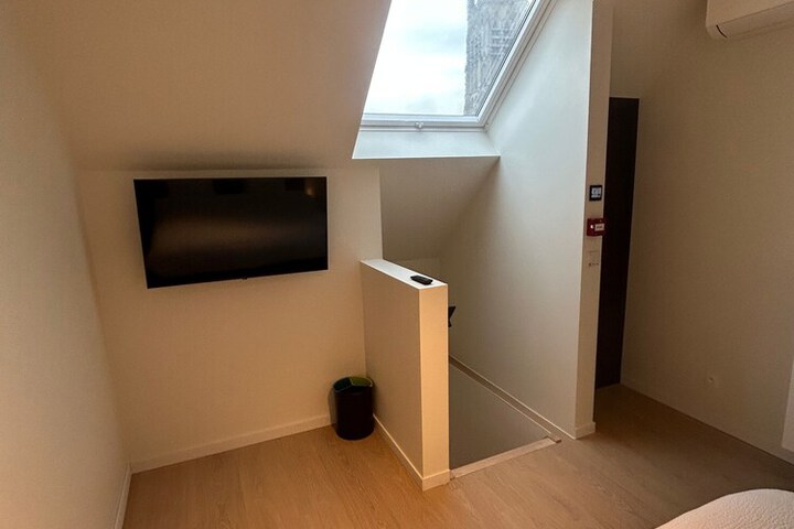 Room 11 of 44