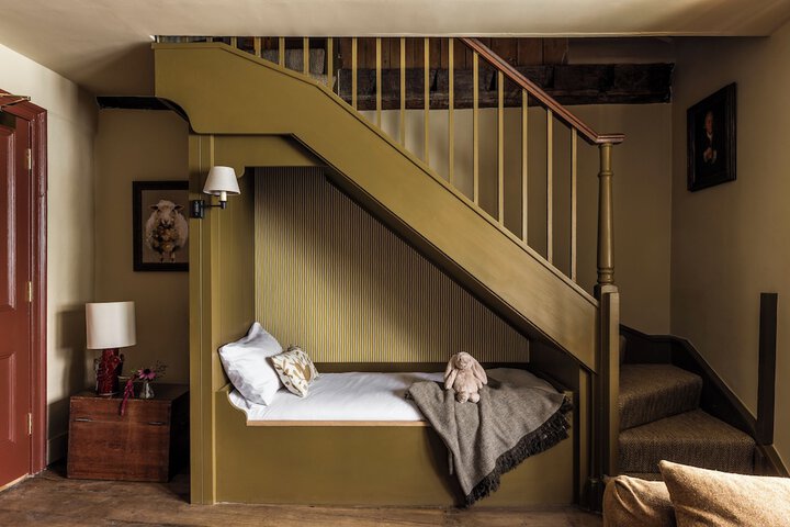 Room 10 of 31