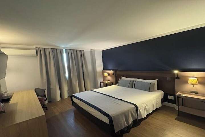 Room 15 of 42