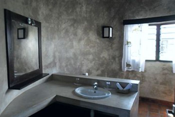 Room 2 of 60