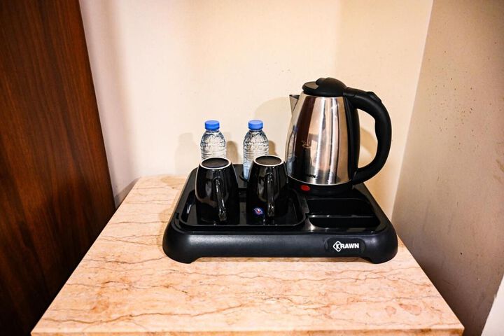 Breakfast/Coffee Service 17 of 97