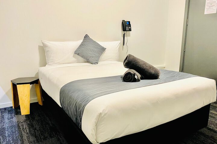 Room 17 of 52