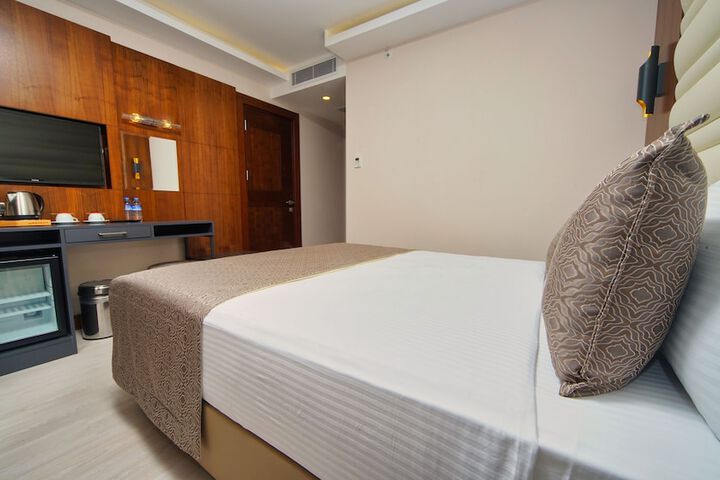 Room 14 of 73