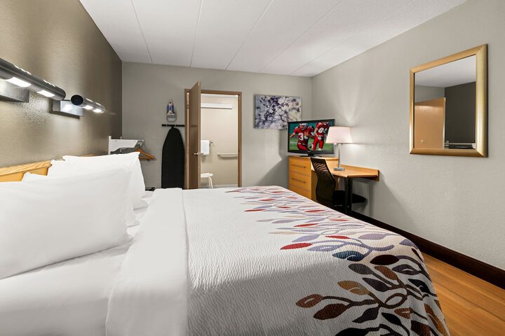 Standard | King Bed (5 of 26)