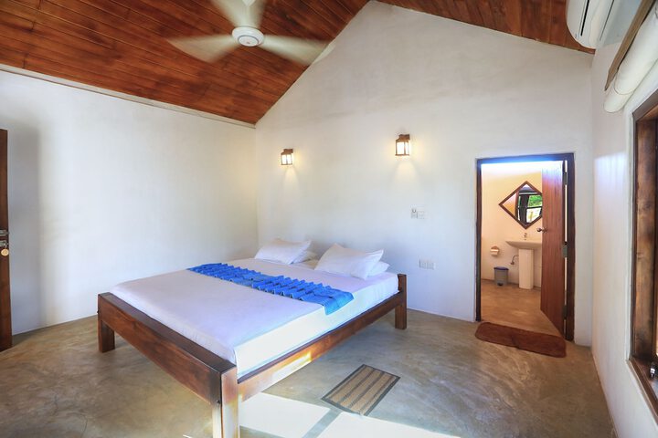 Room 4 of 23