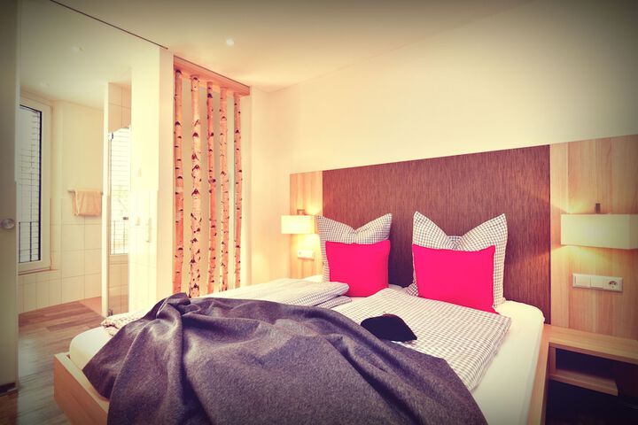 Room 28 of 75
