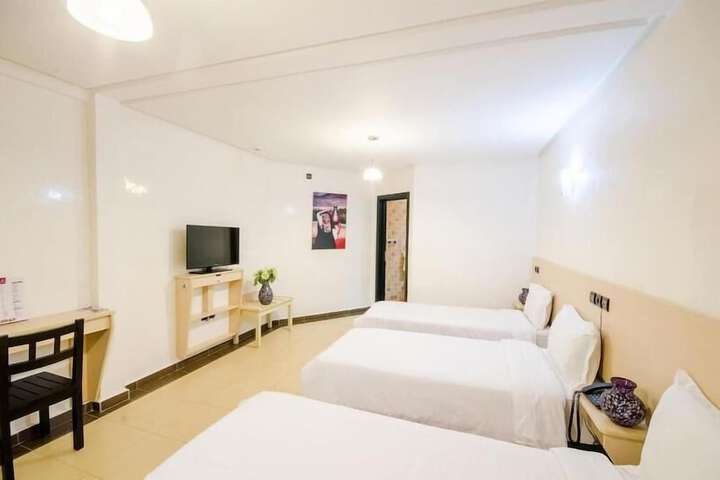 Room 33 of 78
