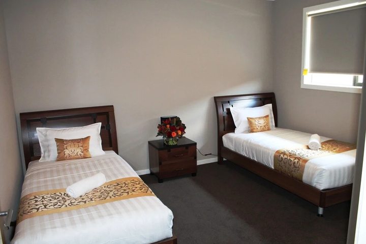 Room 2 of 12
