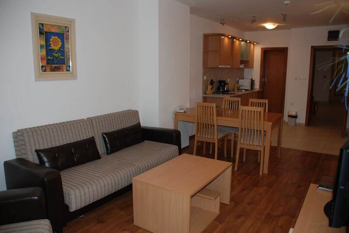 Room 11 of 48