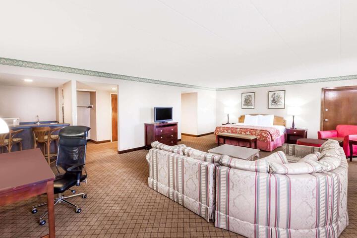 Standard | King Bed (8 of 11)