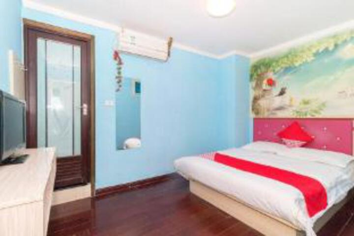 Room 5 of 6