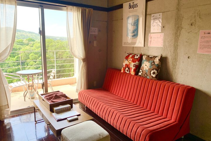 Room 4 of 35