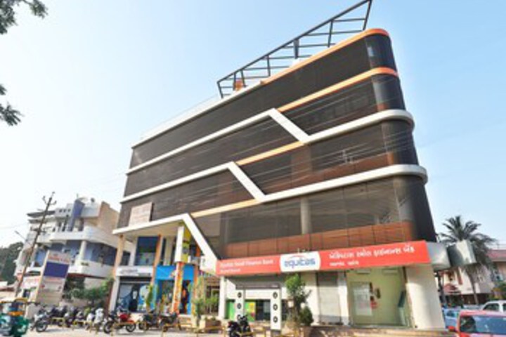 OYO 13420 Hotel Adendip Inn