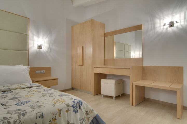 Room 15 of 129