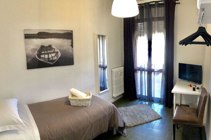 Room 10 of 14