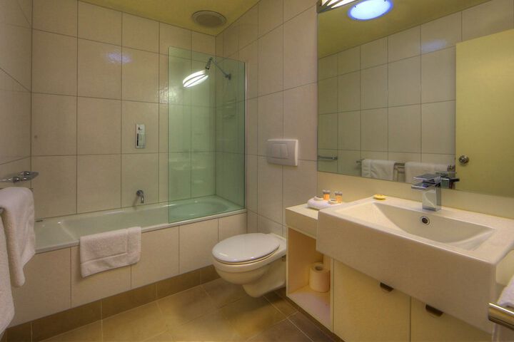 Room 30 of 59