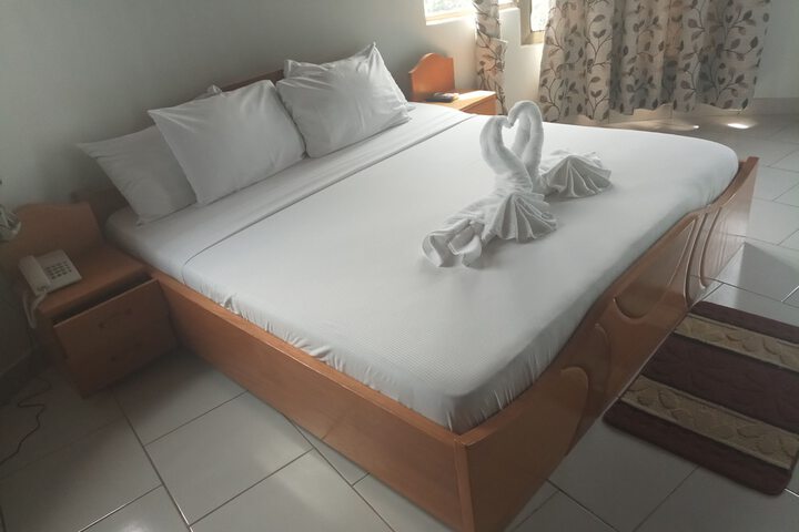 Room 17 of 60