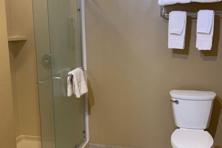 Room 32 of 52