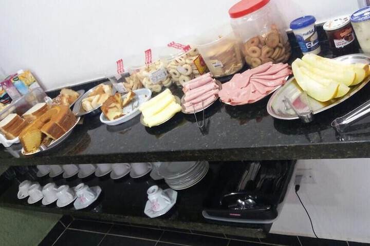 Breakfast/Coffee Service 28 of 44