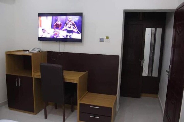 Room 8 of 59