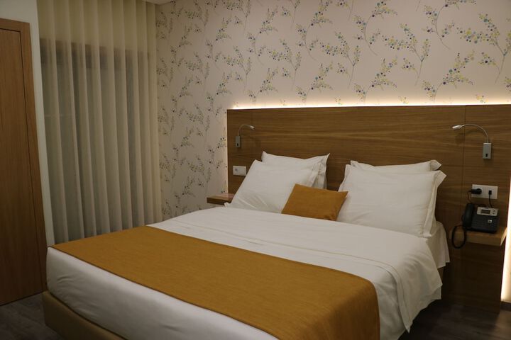 Room 5 of 36