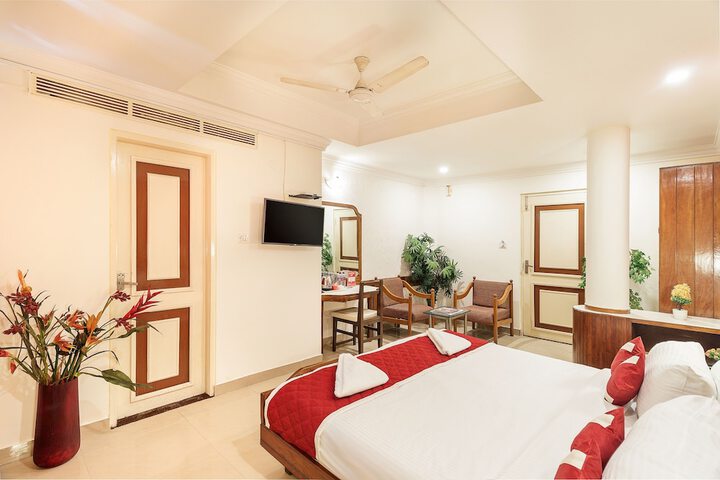 Room 18 of 34