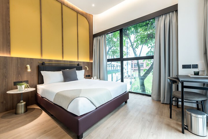 Room 25 of 72