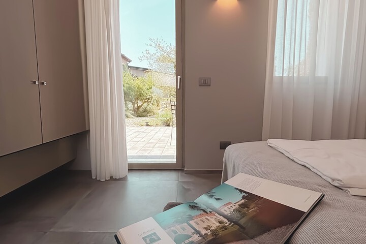 Room 14 of 108