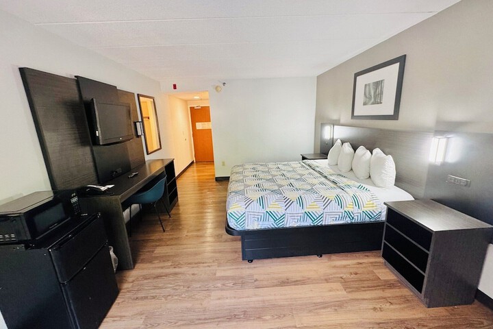 Room 32 of 91