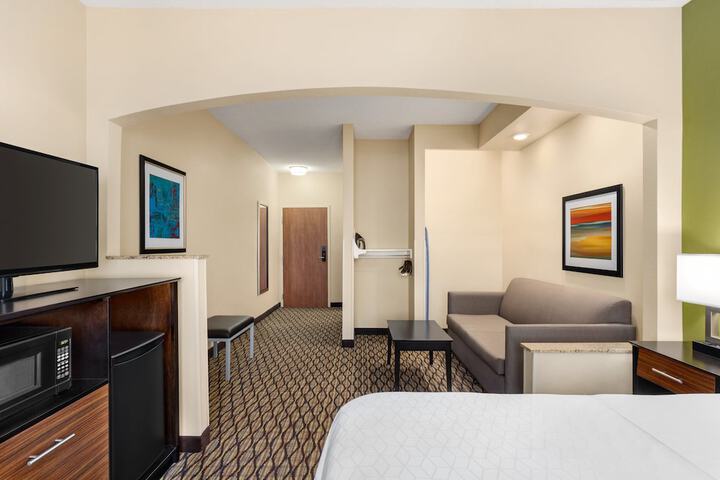 Room 16 of 65